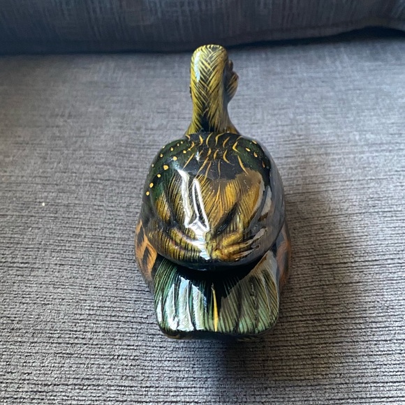 Vintage Ceramic Hand Painted Duck Trinket Box Shiny With Back of Duck the Lid. - Picture 5 of 11